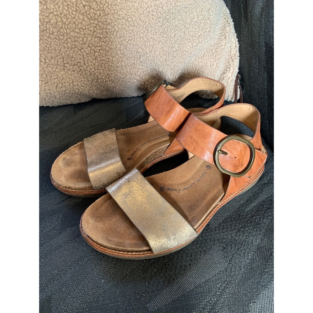 Sofft Womens Leather Sandals Brown Gold Metallic Buckle SF0015800‎ Size 6.5M
